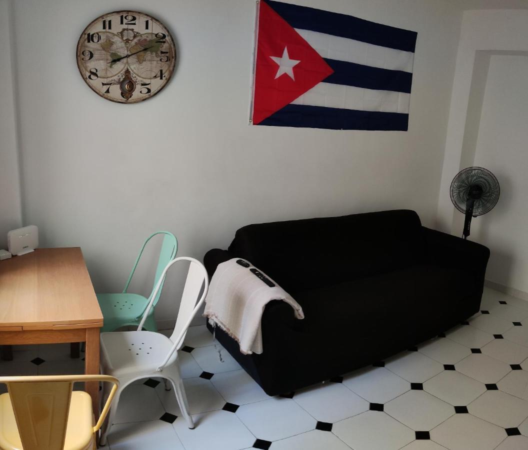 Апартаменты El Rinconcito Cubano En El Centro Альмерия Экстерьер фото